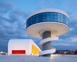 Niemeyer, curvas sensuales en Avilés
