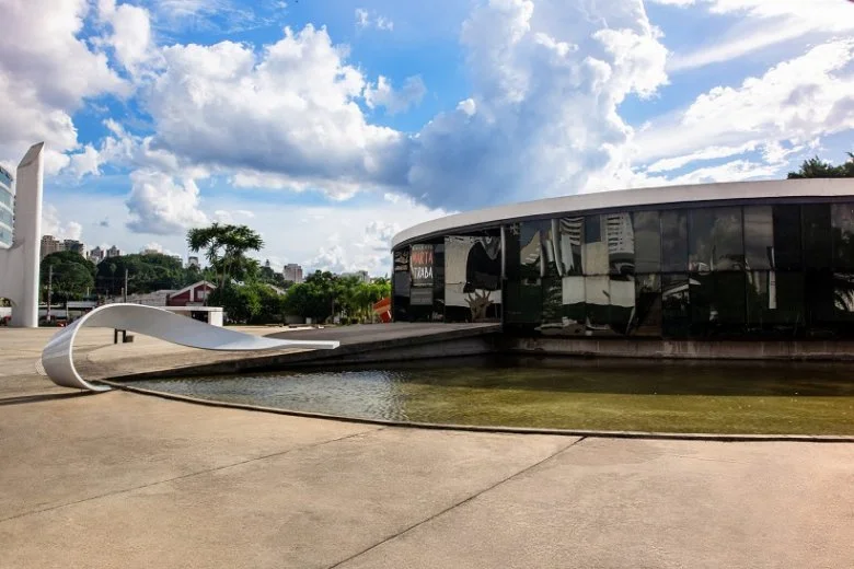 Oscar Niemeyer Memorial de America Latina Galeria tecnne