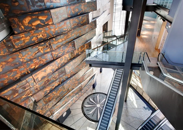 Museo del Titanic, CivicArts & Todd Architects, interior ©Christopher Heaney