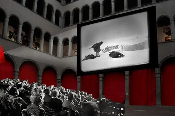 Oma Fondaco dei Tedeschi corte interior