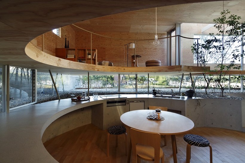 UID Architects, Casa del foso -Pit House- tecnne ©Koji Fujii/Nacása & Partners