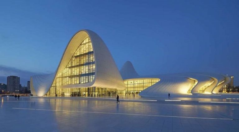 Zaha Hadid, Centro Heydar Aliyev, tecnne