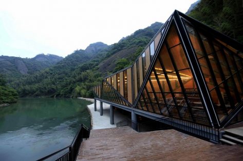 Tianmen Mountain Restaurant, Liu Chongxiao