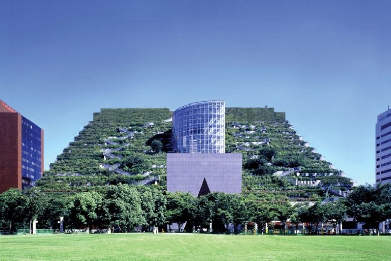 Emilio Ambasz, ACROS Fukuoka