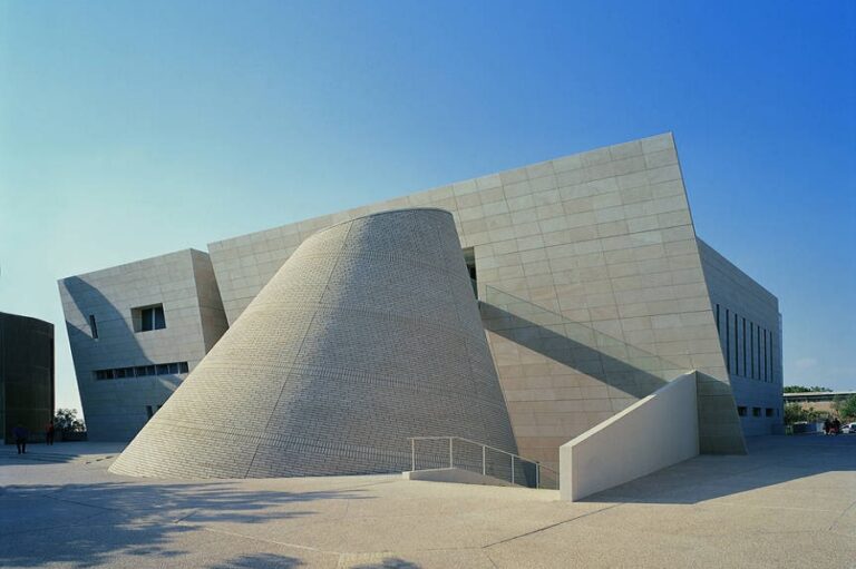 Chyutin Architects, University Senate Center, tecnne