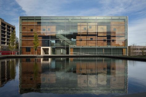 Steven Holl, Lewis Arts Complex, tecnne