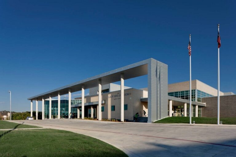 Corgan Associates, Lady Bird Johnson Middle School, tecnne