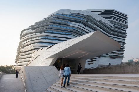 Zaha Hadid, JCIT. Jockey Club Innovation Tower , Hong Kong, tecnne ©Iwan Baan