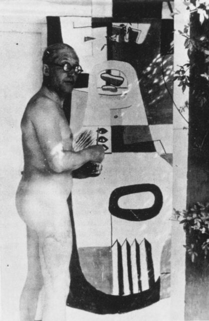 Le Corbusier painting one of the murals in E.1027 tecnne