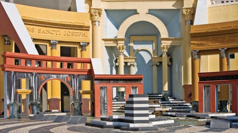 Charles Moore, Piazza d'Italia, tecnne