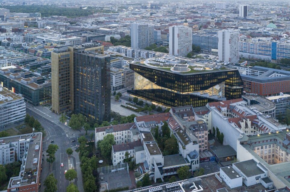 Rem Koolhaas - OMA, Axel Springer Campus, tecnne