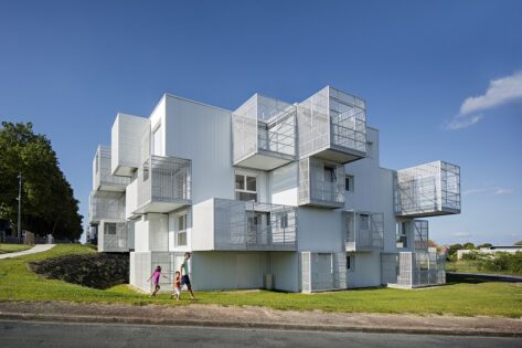 Poggi & More, nubes blancas, tecnne