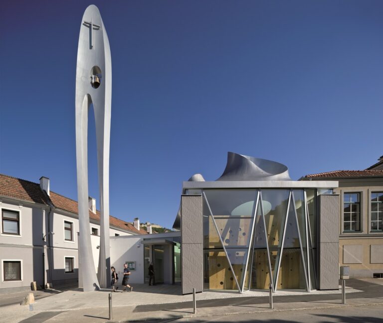 Coop Himmelblau, Martin Luther Church, tecnne