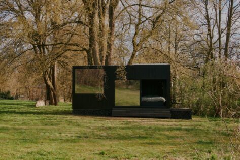 Sigurd Larsen, Raus cabins, tecnne