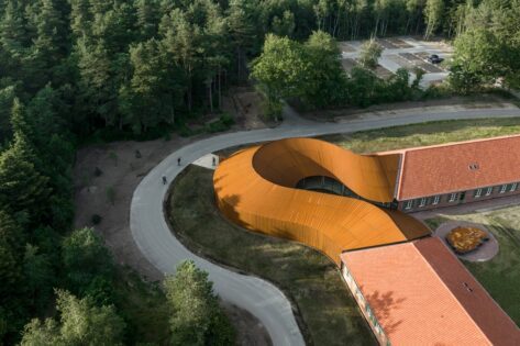 Bjarke Ingels, Flugt, tecnne