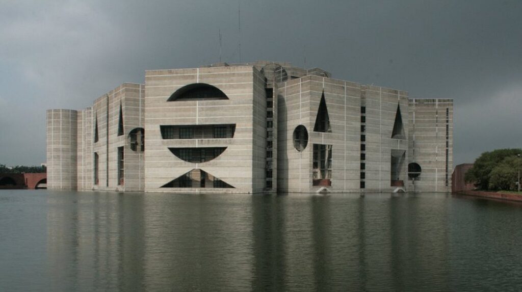 Louis Kahn, National Parliament of Bangladesh ©Rossi101 at English Wikipedia