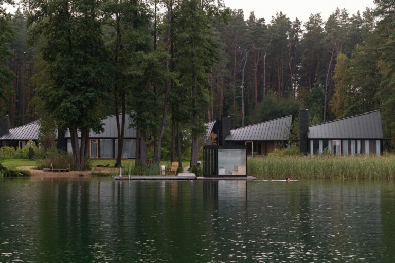 Masahiro Katsume + Mette Fredskild, Konga Village ©Dovalde Butenaite