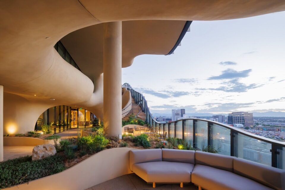 MAD, One River North ©MAD