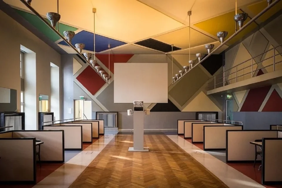 Café Aubette, elementarismo y espacio moderno en Theo van Doesburg