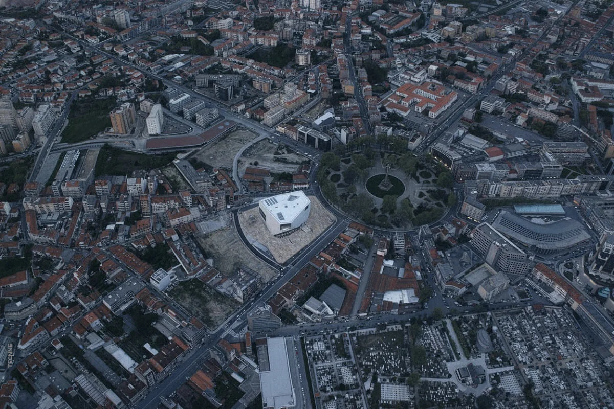 Casa da Música: 5 lecciones arquitectónicas de Rem Koolhaas