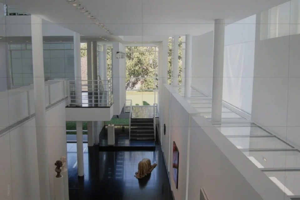 Richard Meier Rachofsky House, doble espacio en circulacion
