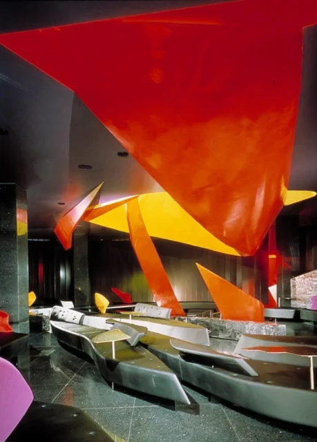 Zaha Hadid, Restaurante Moonsoon ©Paul Warchol Zaha Hadid Architects