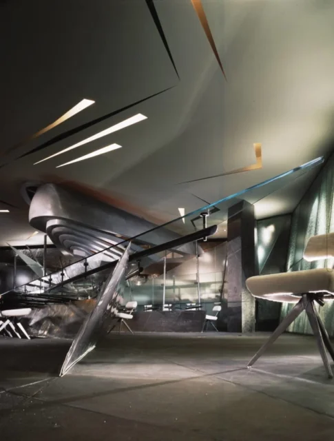 Zaha Hadid, Restaurante Moonsoon ©Paul Warchol Zaha Hadid Architects