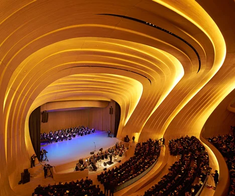 Zaha Hadid, Centro Heydar Aliyev, tecnne