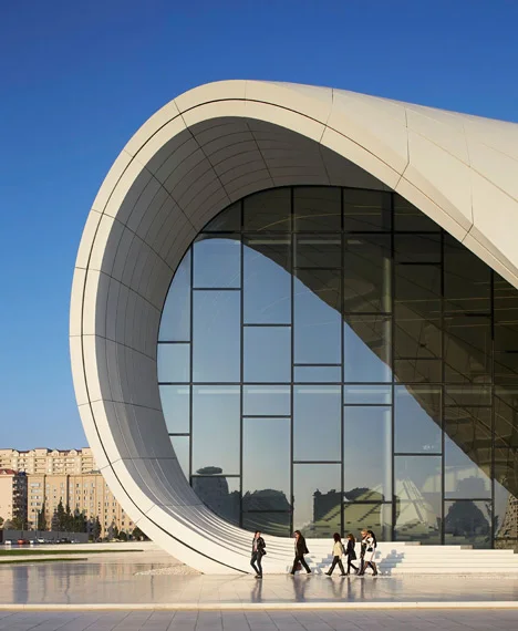 Zaha Hadid, Centro Heydar Aliyev, tecnne