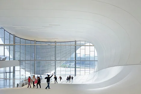 Zaha Hadid, Centro Heydar Aliyev, tecnne