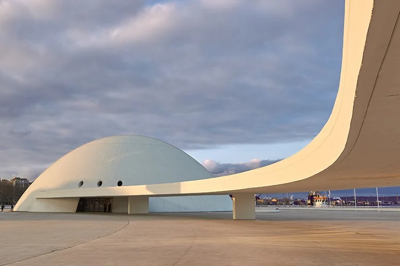 Centro Niemeyer tecnne Museo