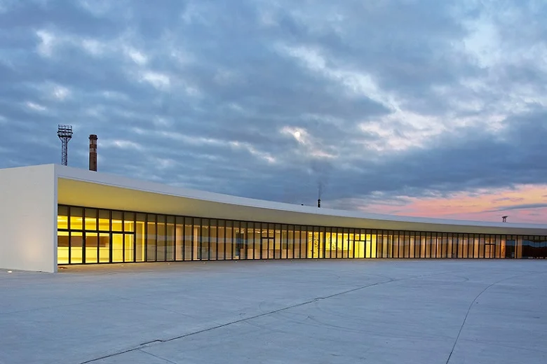 Centro Niemeyer tecnne Polivalente