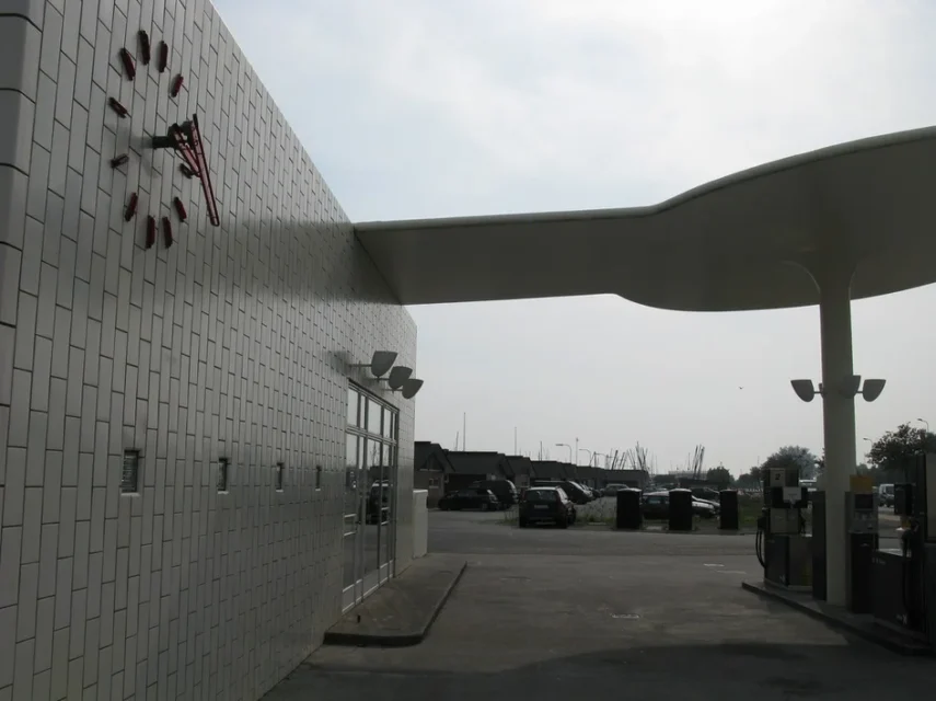 Arne Jacobsen, Texaco Oil Sattion ©Galeria Bartholomeu flickr