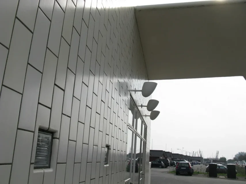 Arne Jacobsen, Texaco Oil Sattion ©Galeria Bartholomeu flickr