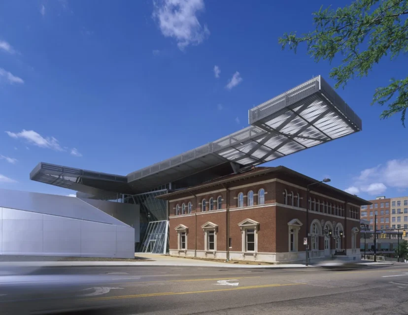 Coop Himmelblau Akron Art Museum ©Roland Halbe